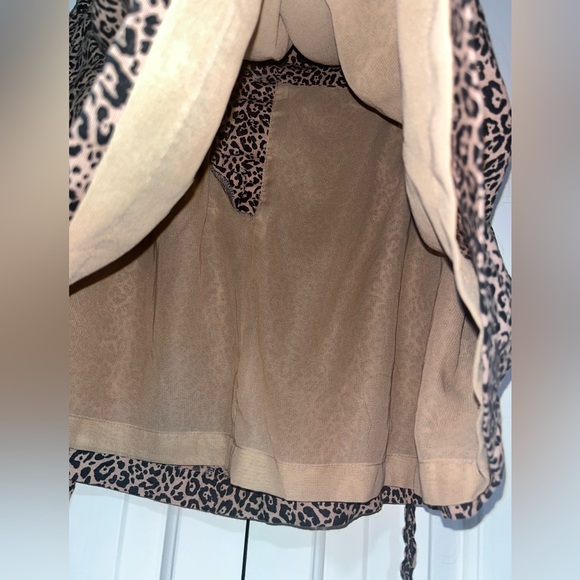 American Eagle Outfitters Cheetah Print Skirt - Picture 4 of 7